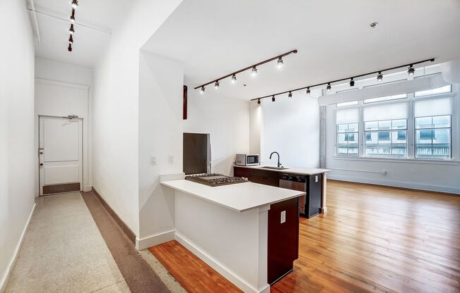 2 beds, 2 baths, 1,430 sqft, $2,736, Unit 100-301