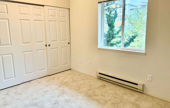 1 bed, 1 bath, 700 sqft, $1,645, Unit A203