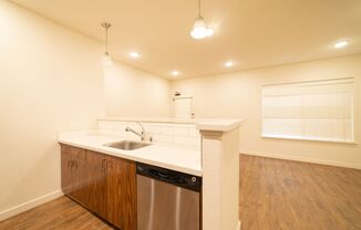 3 beds, 2 baths, 1,035 sqft, $3,995, Unit 203