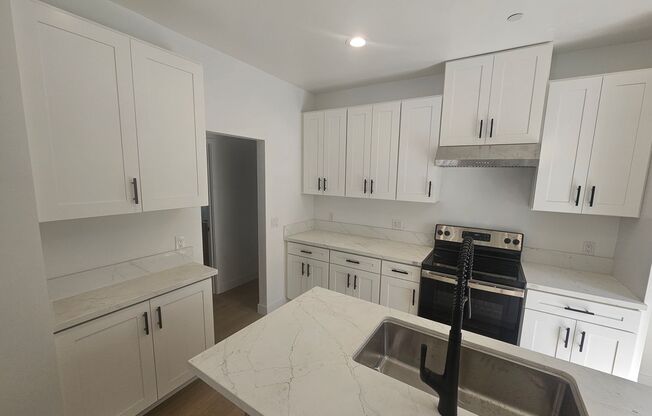 1718-24 Hornblend St_BB