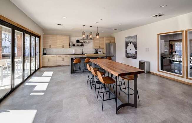 Deer Valley Apartments
