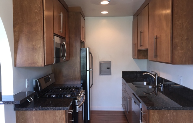 1 bed, 1 bath, 700 sqft, $2,250, Unit 7