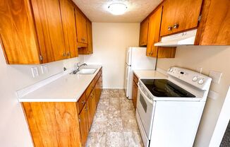 2 beds, 1 bath, 840 sqft, $1,895, Unit 105