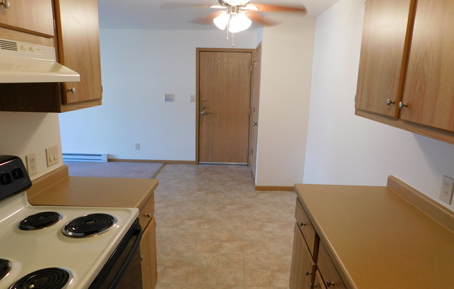 1 bed, 1 bath, $935, Unit 213-3