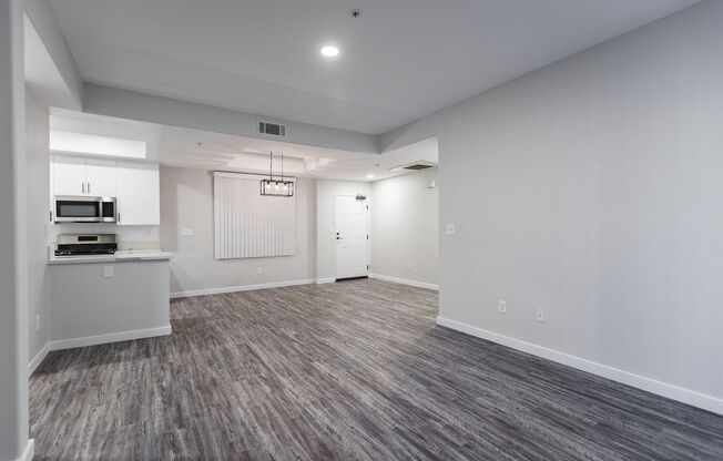 2 beds, 2 baths, 1,069 sqft, $3,098, Unit 313