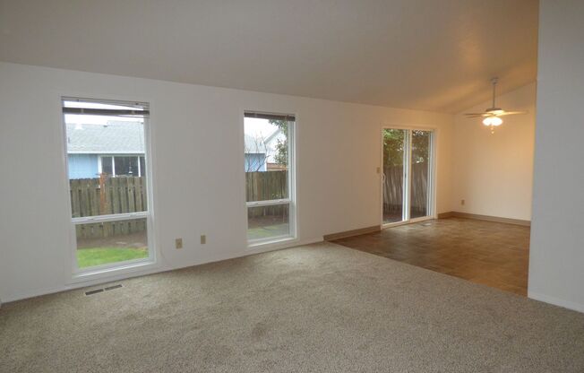 3 bed Home in Keizer!