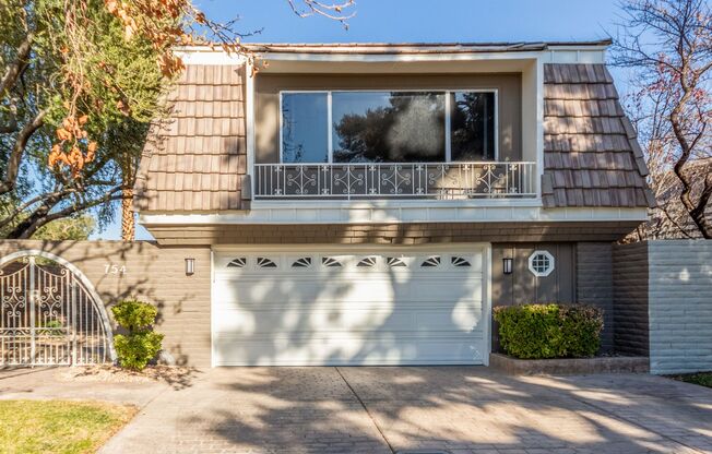 BEAUTIFUL POOL HOME ON THE LVCC GOLF COURSE