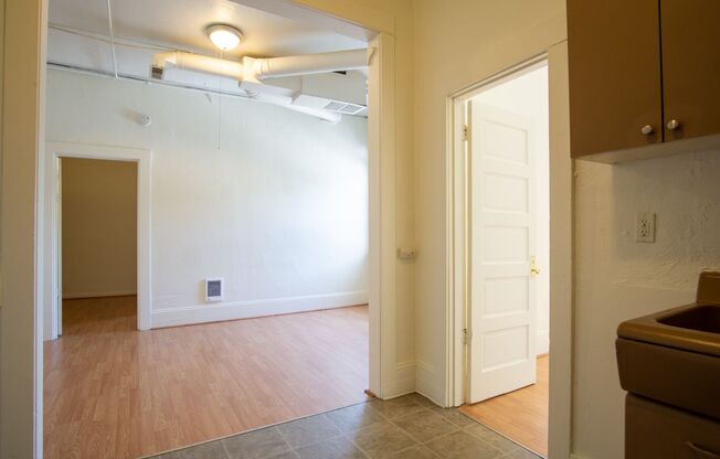 2 beds, 1 bath, $1,345, Unit 214