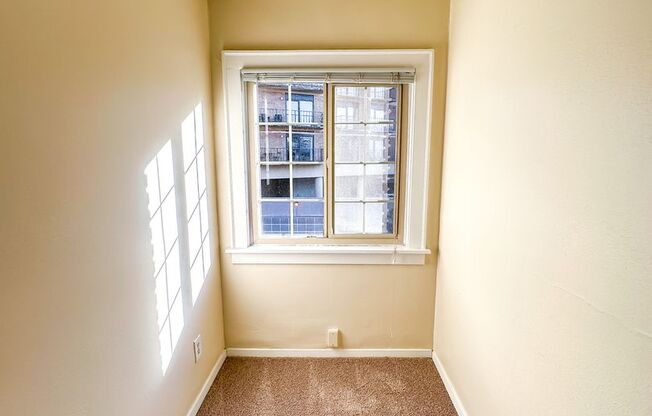 1 bed, 1 bath, 550 sqft, $1,450, Unit 305