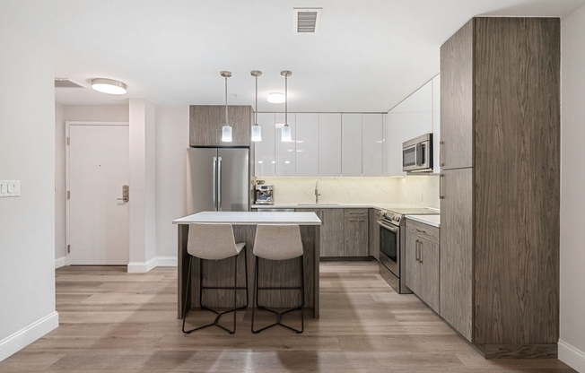 1 bed, 1.5 baths, 869 sqft, $3,950, Unit 201