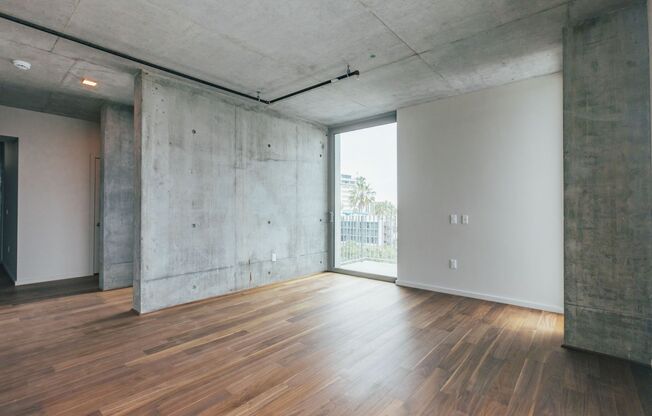 1 bed, 1 bath, 884 sqft, $4,495, Unit 401