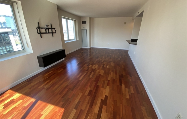 2 beds, 2 baths, 1,067 sqft, $3,850, Unit 809