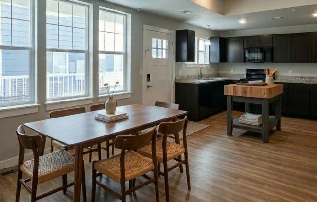 4 beds, 2 baths, 1,282 sqft, $2,349, Unit 2664-103