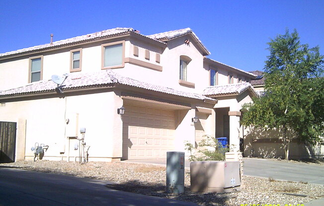 Spacious 5 Bedroom 3 Bathroom Home For Rent!! Tour and Apply within 48 Hours and Receive 4 Weeks Free Rent!!!