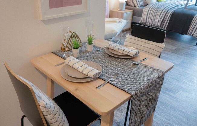 Studio, 1 bath, 390 sqft, $1,949, Unit 312