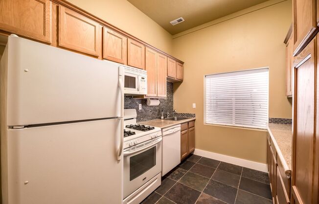 2 beds, 1 bath, $1,500