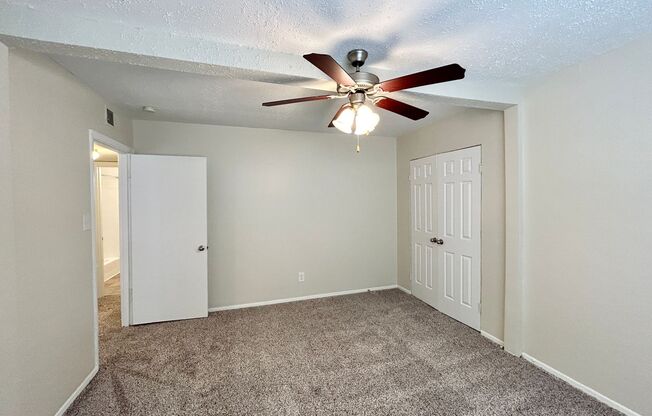 2 beds, 1 bath, $950, Unit SC541