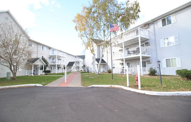 1 bed, 1 bath, 756 sqft, $1,025, Unit B-106