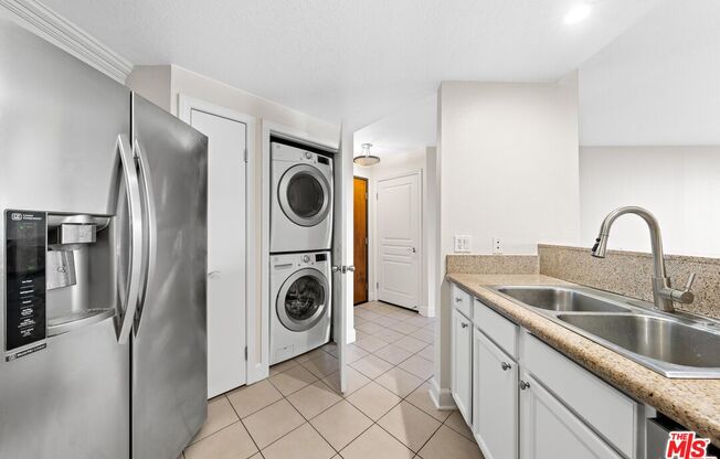 1633 S Bentley Ave Apt 104