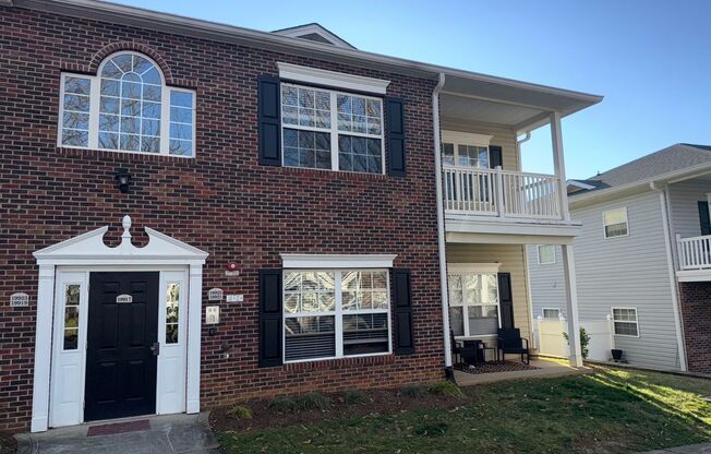 Renovated Cornelius Condo | Two Covered Balconies | Walk to Downtown & Antiquity | Lake Norman Area