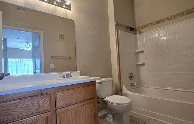 2 beds, 2 baths, $1,300, Unit # 1143