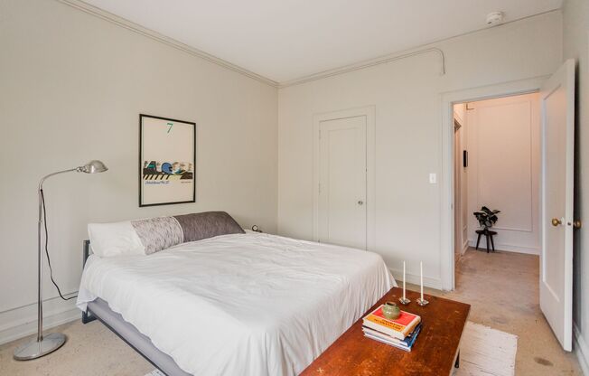 2 beds, 1 bath, 1,000 sqft, $1,646, Unit 202