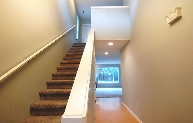 This Great 3 Bedroom 2.5 Bath Home in Tigard is Conveniently Located Just a Couple of Minutes to HWY 217 and I-5.
