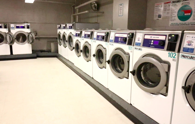 Studio, 1 bath, $3,400, Unit 14F