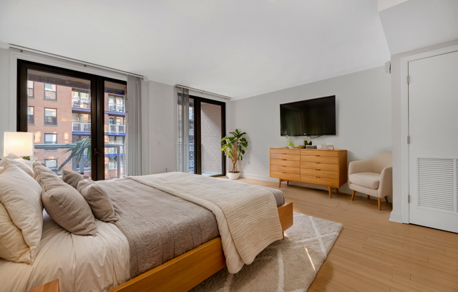 616 E Street NW Unit 301