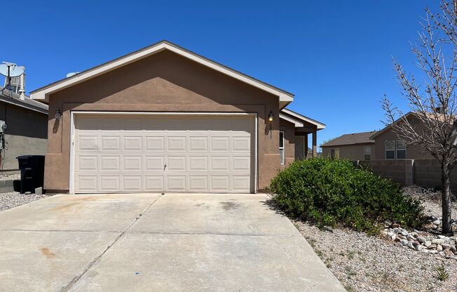 Cozy 3 Bedroom 2 Bathroom Home In The NW!