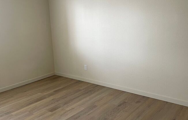 2 beds, 1 bath, 707 sqft, $1,239, Unit 7224