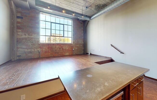 1 bed, 1 bath, 843 sqft, $2,150, Unit 730-242