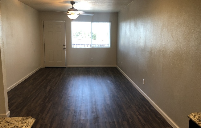 2 beds, 1 bath, 950 sqft, $1,200, Unit 221
