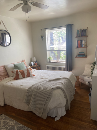 412 VOLKERT PL