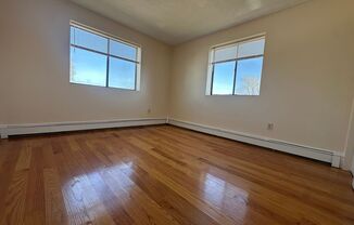 362 Centre St