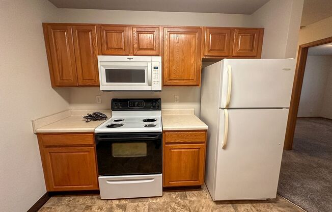 2 beds, 2 baths, 1,025 sqft, $875