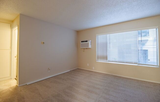 Riverdale- Spacious and Beautiful