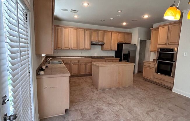 Newer 4 bedroom house off Old Hammond
