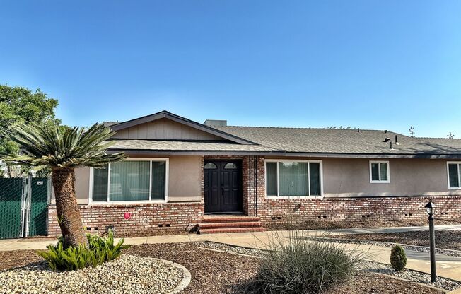 936 W. PROSPERITY AVE - 4 BEDROOM 2 BATH - WEST TULARE