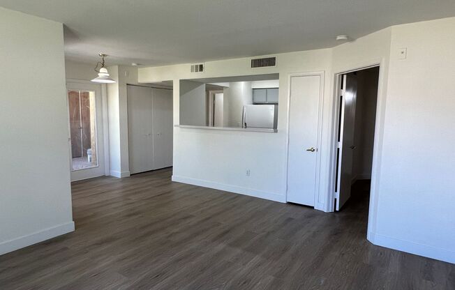 Beautifully Upgraded 2 Br 2 Ba Condo