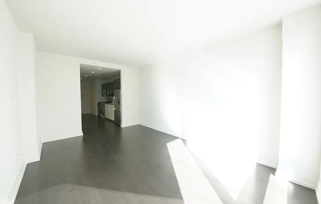 551 10 AVE