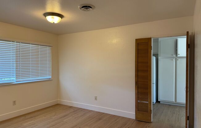 Beautifully Renovated 3 Bed 2 Bath!