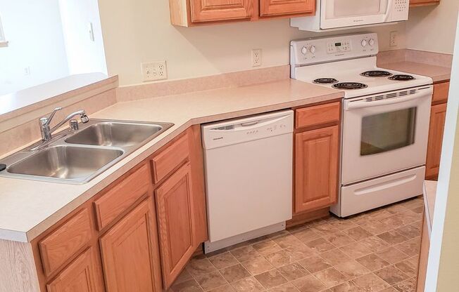 2 beds, 2 baths, 1,186 sqft, $1,905, Unit 200-102