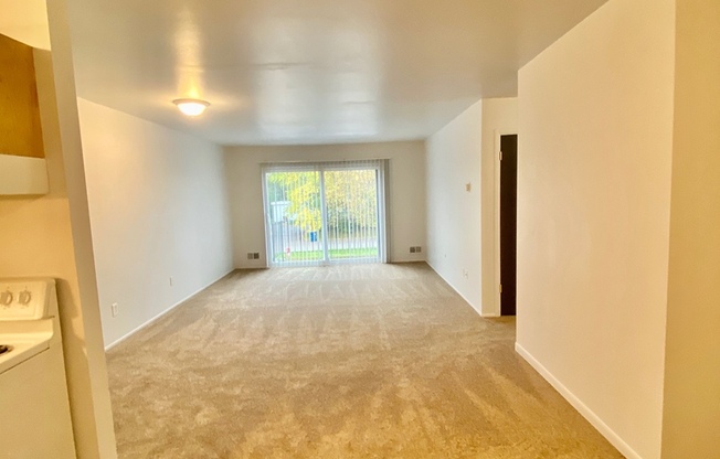 2 beds, 1 bath, 850 sqft, $1,295, Unit 505