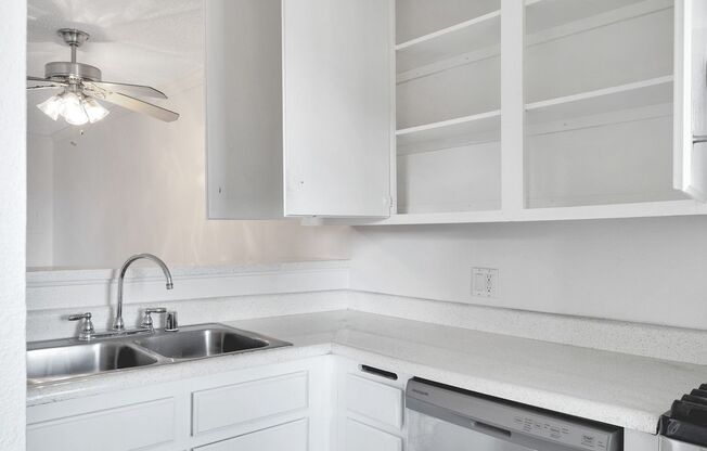 Studio, 1 bath, 600 sqft, $1,950, Unit Unit 210