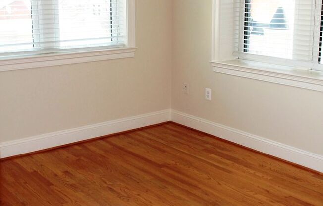 2 beds, 2 baths, 850 sqft, $3,700, Unit 301