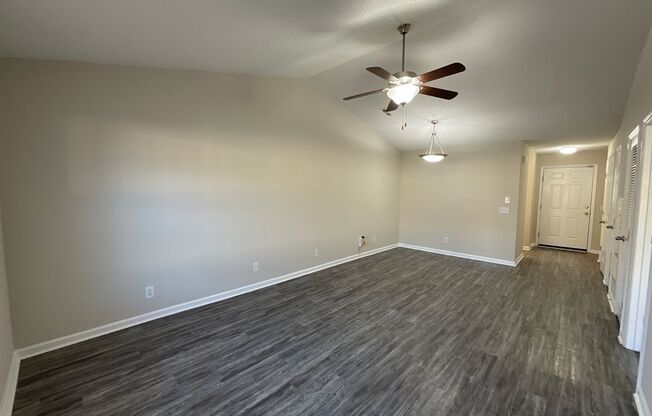 1 bed, 1 bath, 765 sqft, $1,200, Unit 2740-7 Pearl Remodel