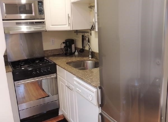 1 bed, 1 bath, 350 sqft, $2,600, Unit 5