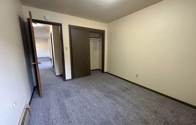 2 beds, 1 bath, 750 sqft, $825, Unit #6