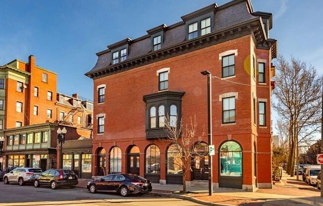 784 Tremont Street